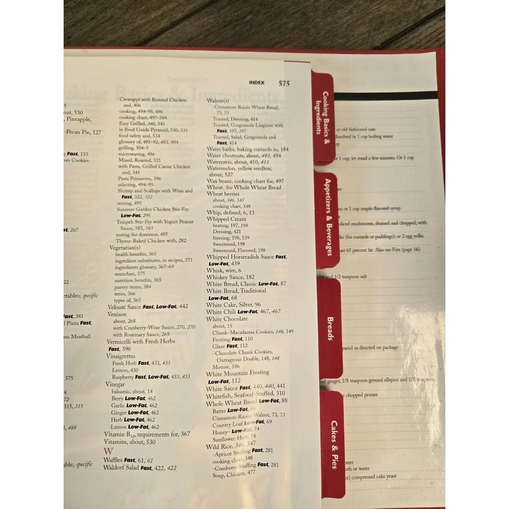 Vintage 2000 Betty Crocker Big Red Cookbook Recipes 5 Ring Binder READ
